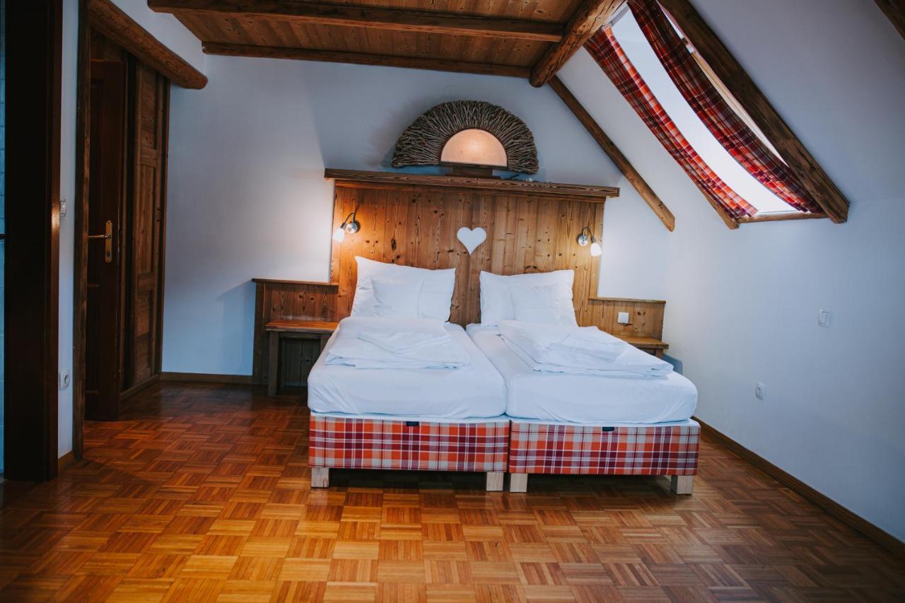 Gostilna Pri Martinu Hotel Kranjska Gora Esterno foto